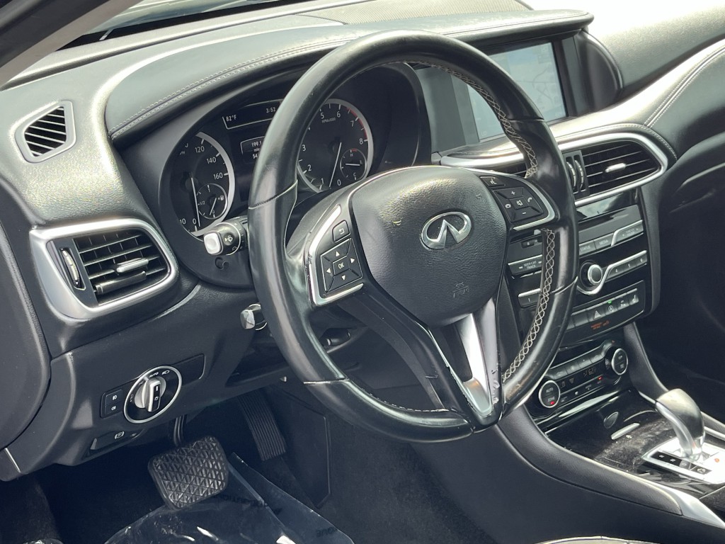 2019 INFINITI QX30 Image 17