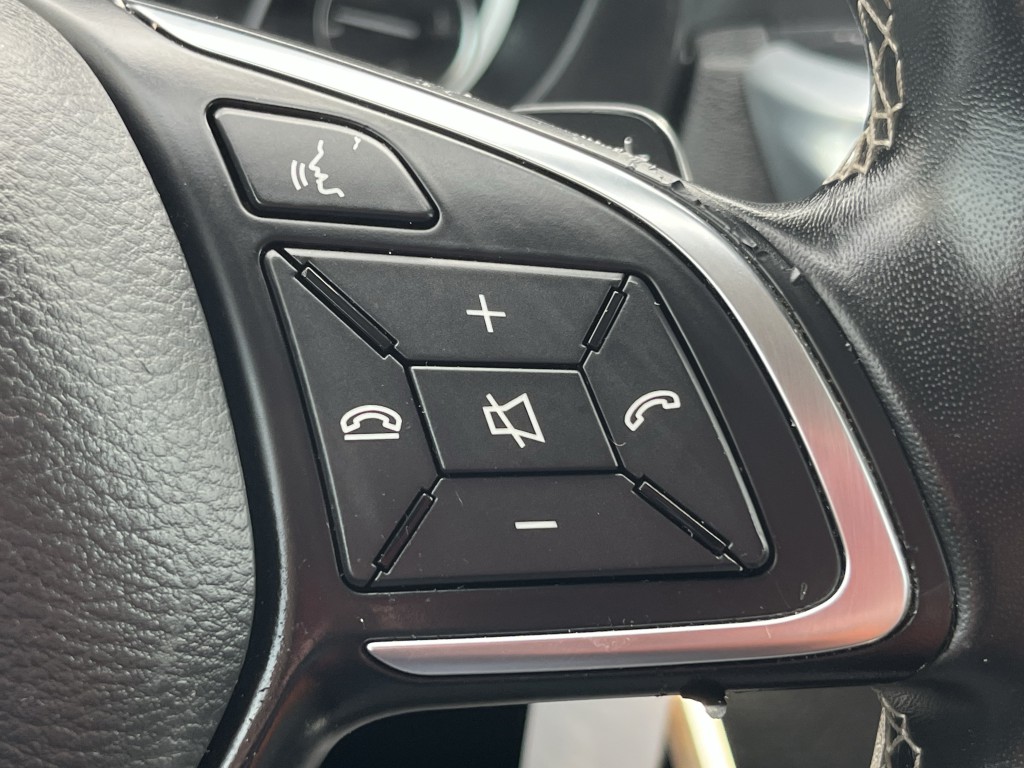 2019 INFINITI QX30 Image 22