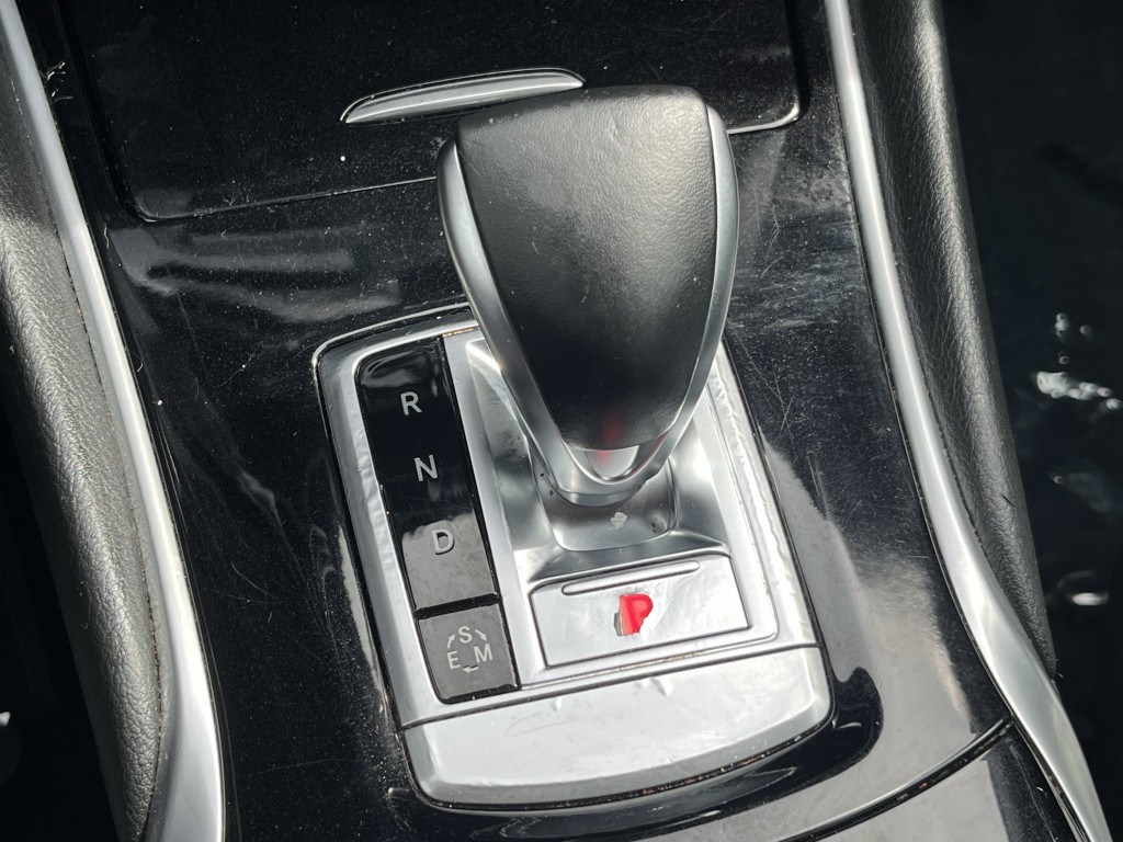 2019 INFINITI QX30 Image 24