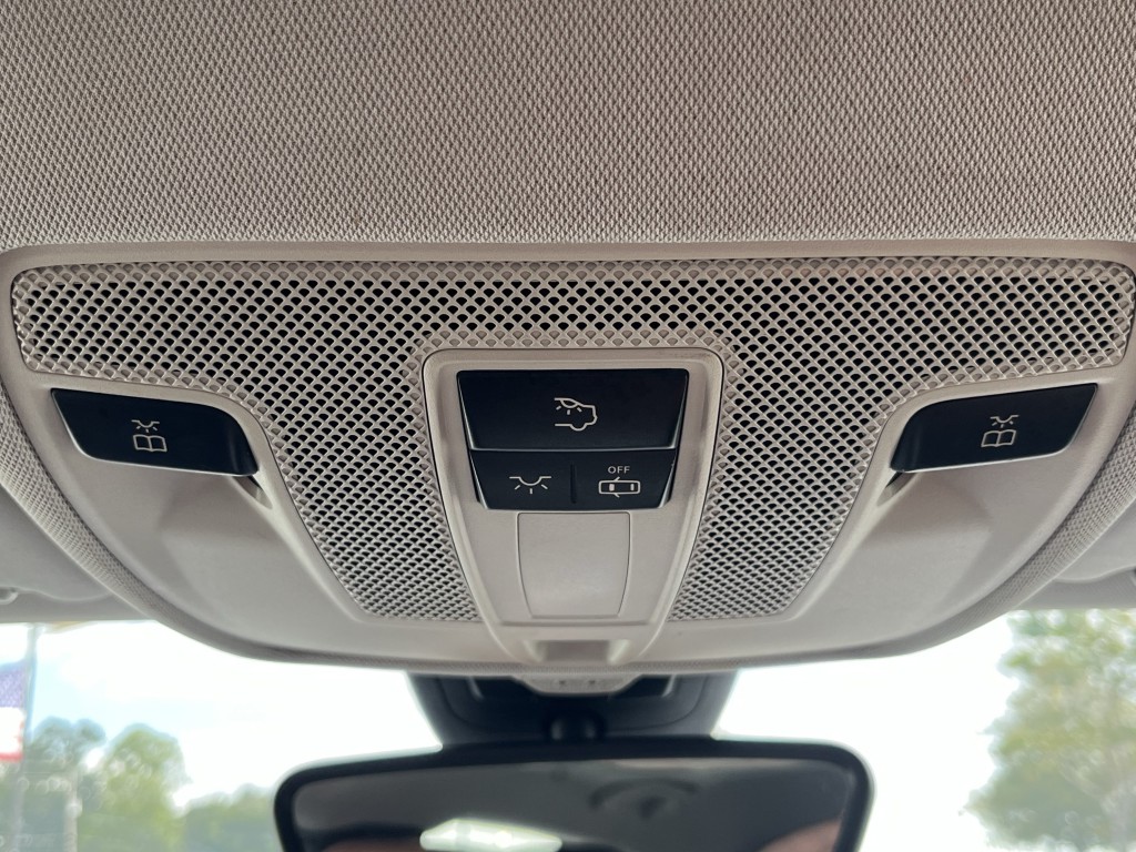 2019 INFINITI QX30 Image 25