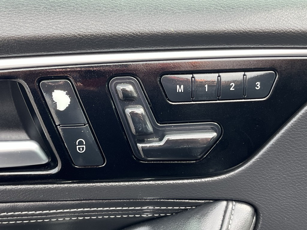 2019 INFINITI QX30 Image 28
