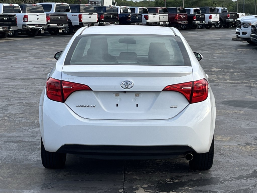 2017 Toyota Corolla Image 8