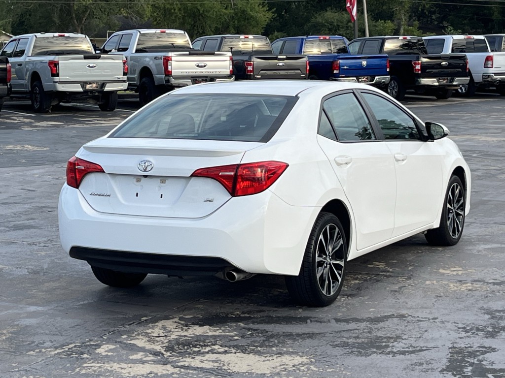 2017 Toyota Corolla Image 10