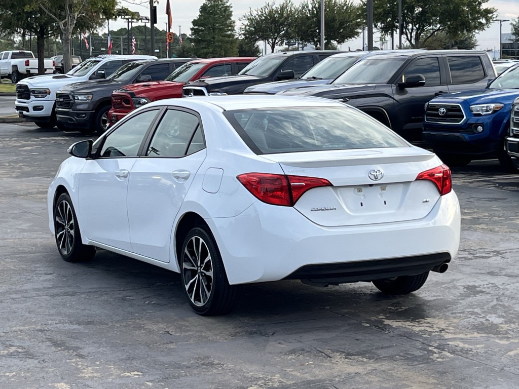 2017 Toyota Corolla Image 11