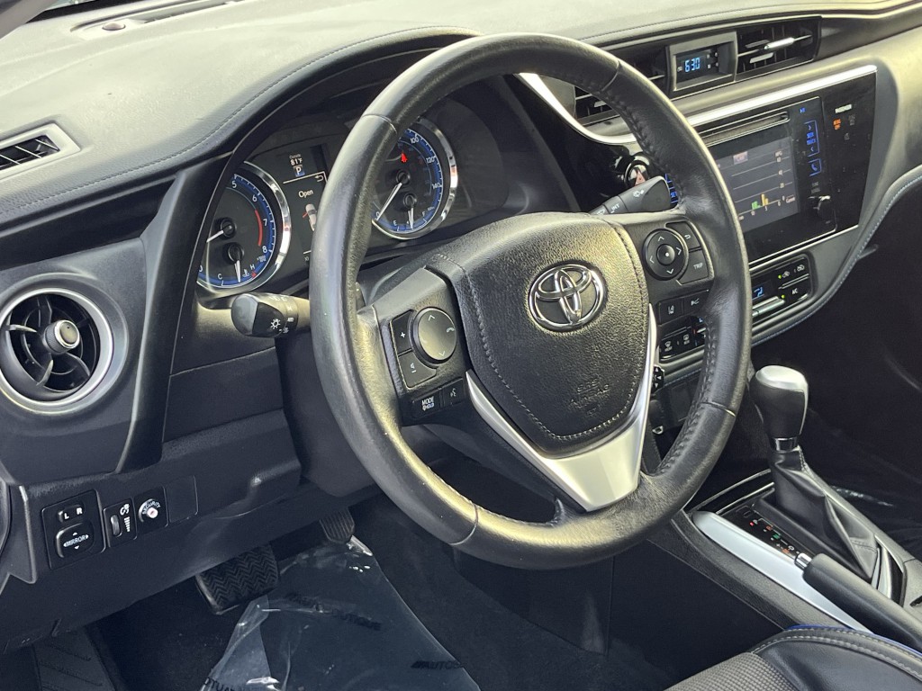 2017 Toyota Corolla Image 14