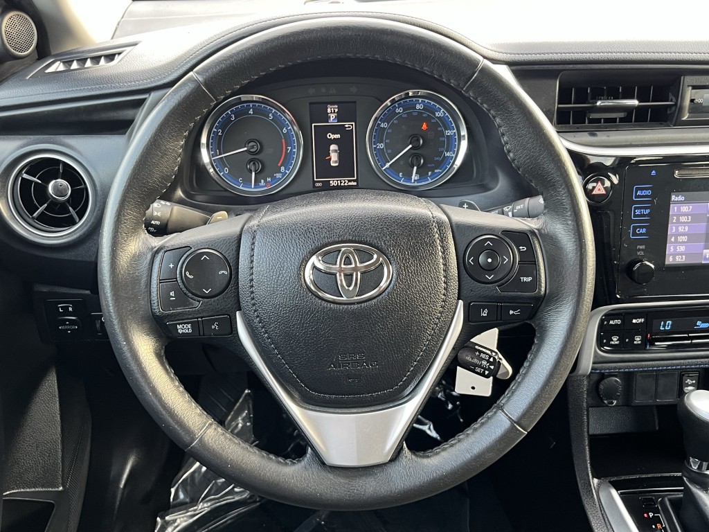 2017 Toyota Corolla Image 17