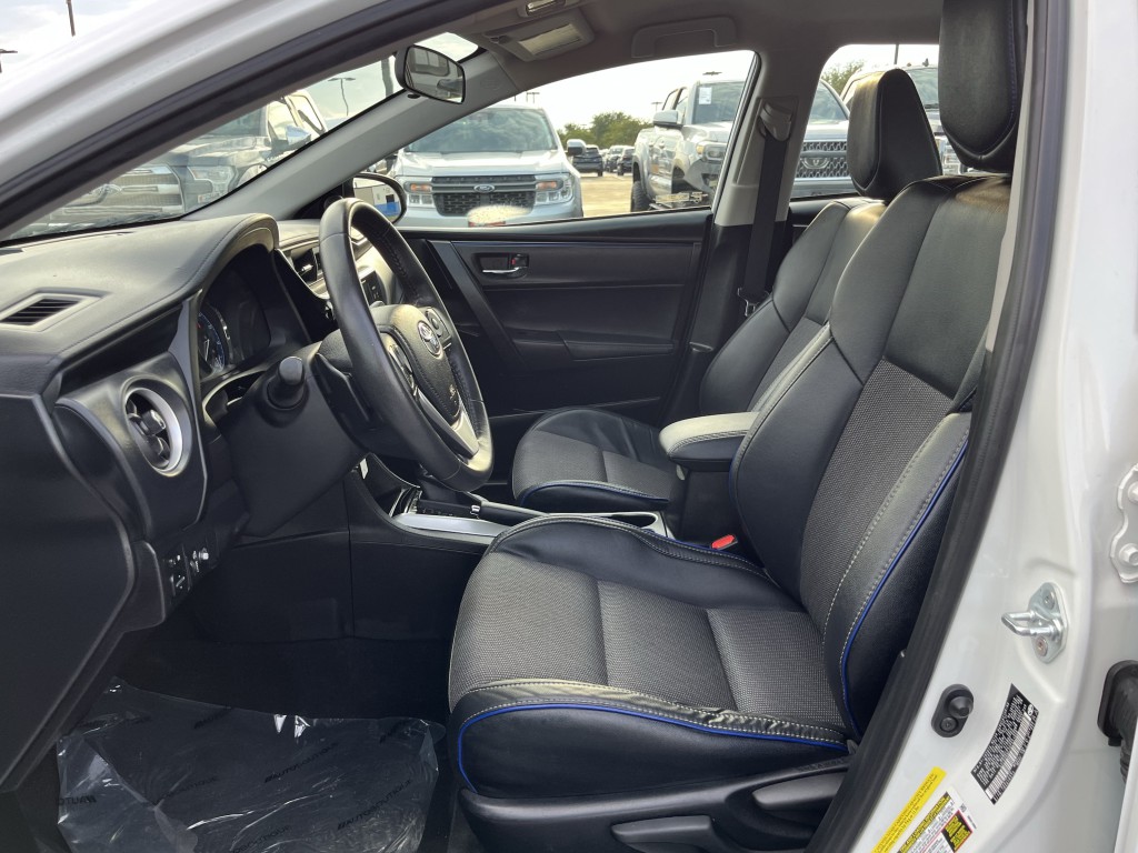 2017 Toyota Corolla Image 24
