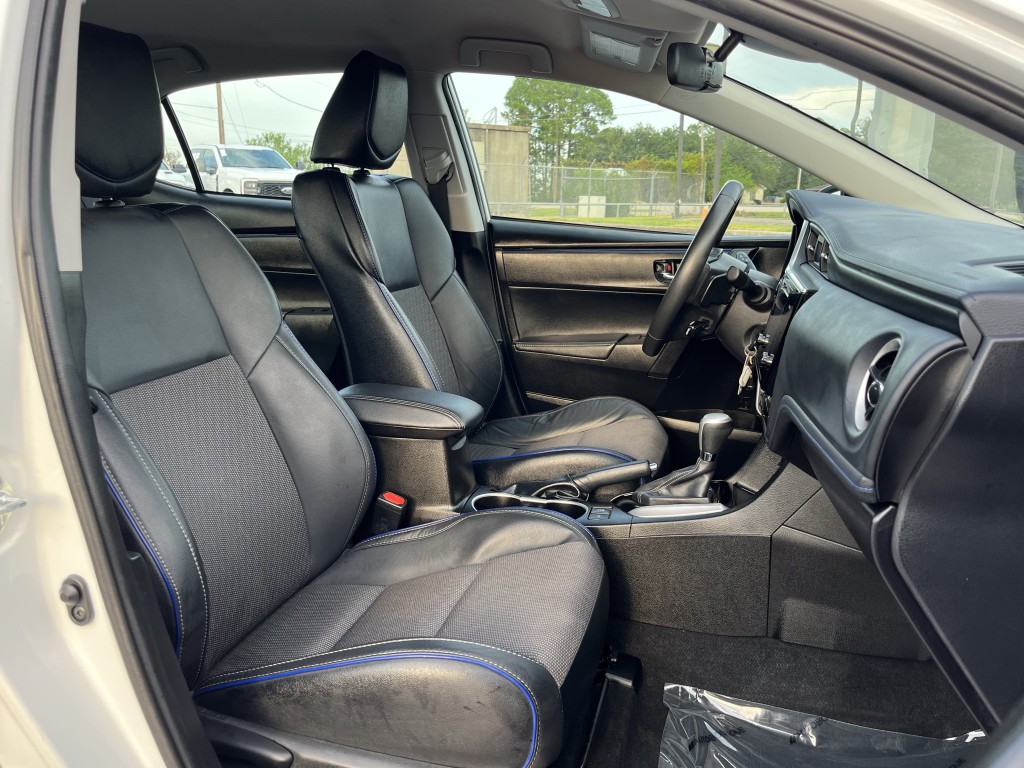 2017 Toyota Corolla Image 25