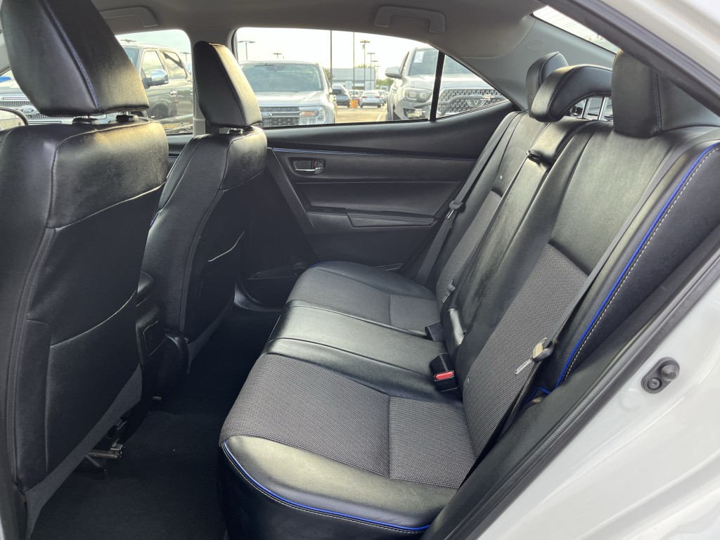 2017 Toyota Corolla Image 26