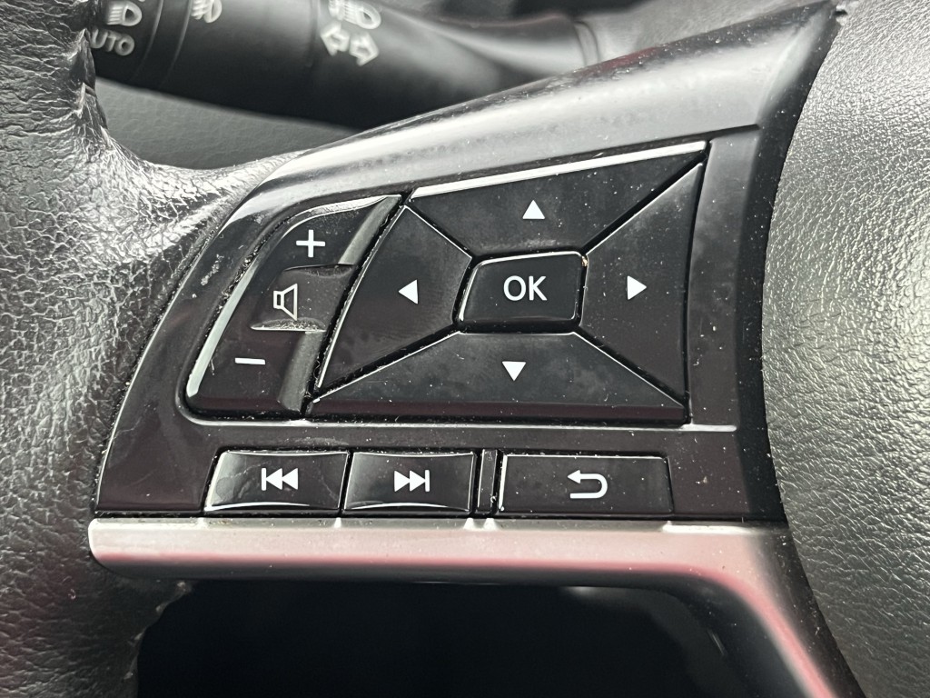 2020 Nissan Rogue Image 21