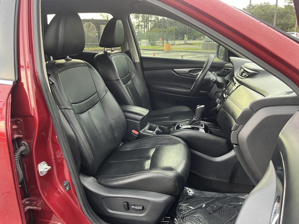 2020 Nissan Rogue Image 30