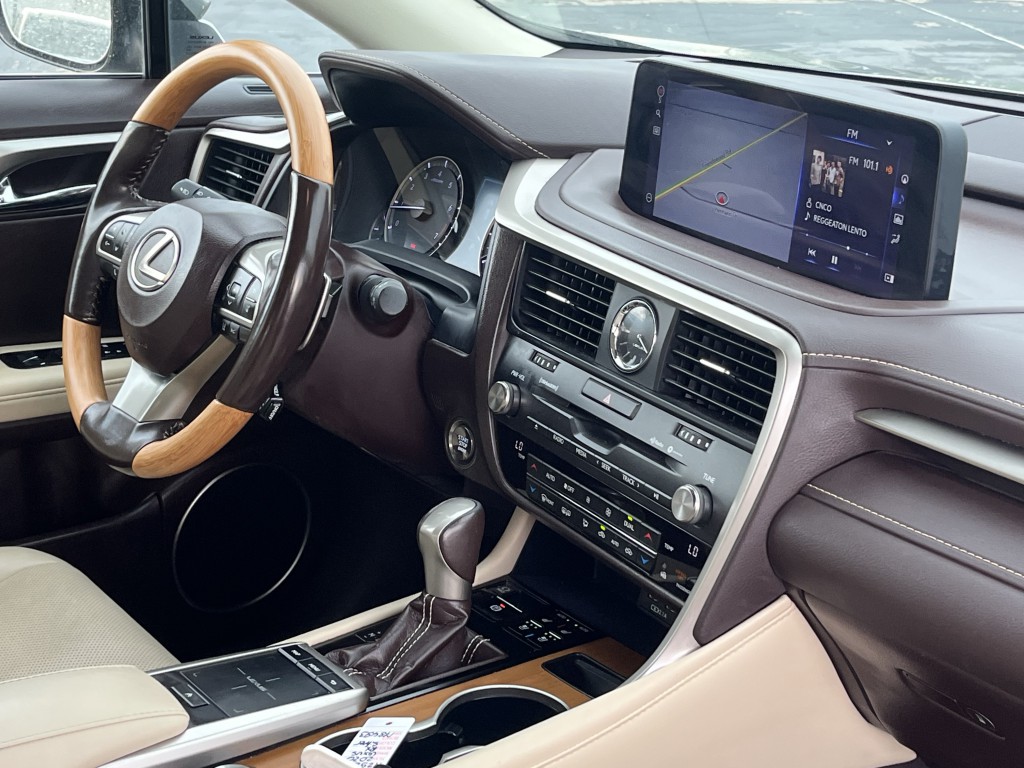 2020 Lexus RX Image 19