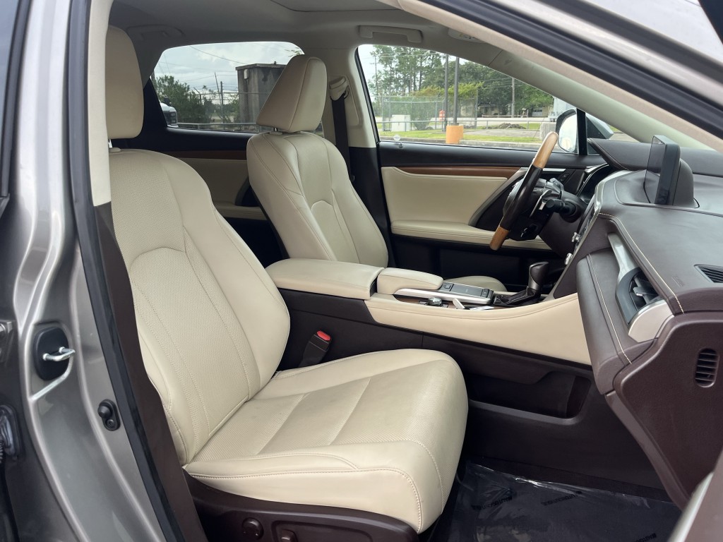 2020 Lexus RX Image 31