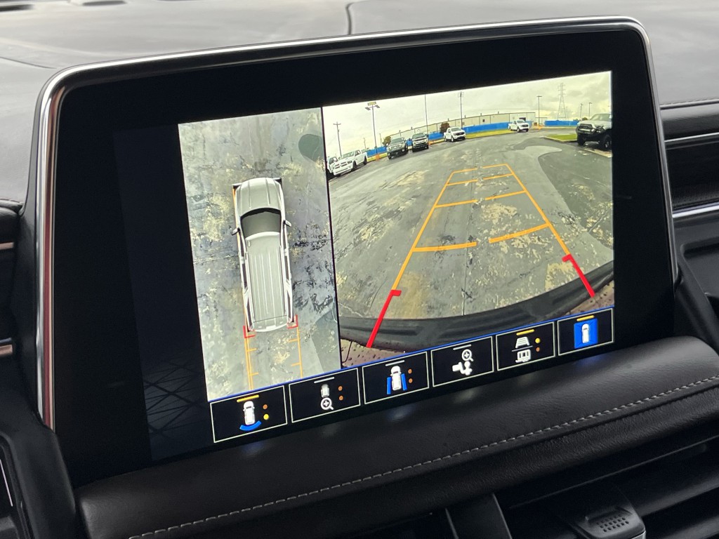 2022 GMC Yukon Image 7