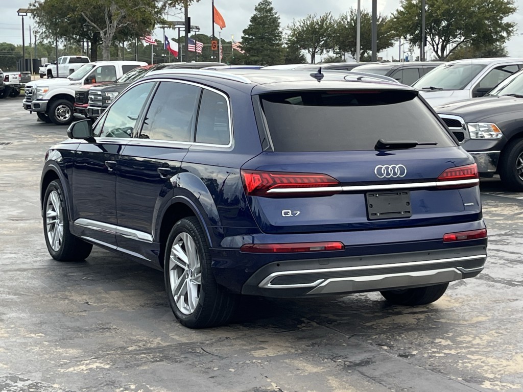 2020 Audi Q7 Image 12