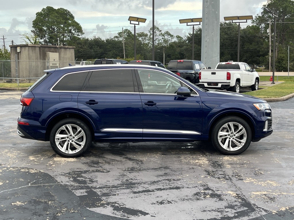 2020 Audi Q7 Image 13