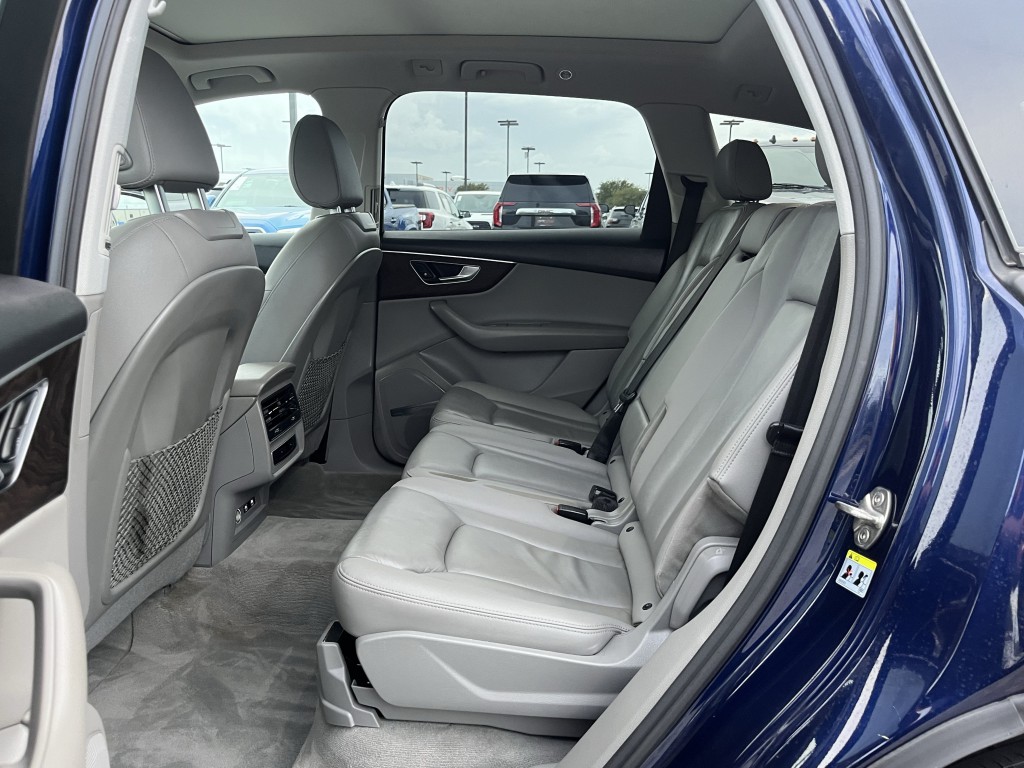 2020 Audi Q7 Image 32