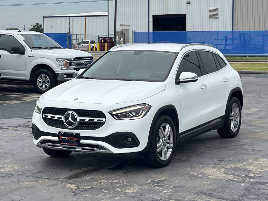 2021 Mercedes-Benz GLA-Class Image 3