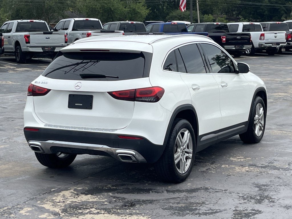2021 Mercedes-Benz GLA-Class Image 10