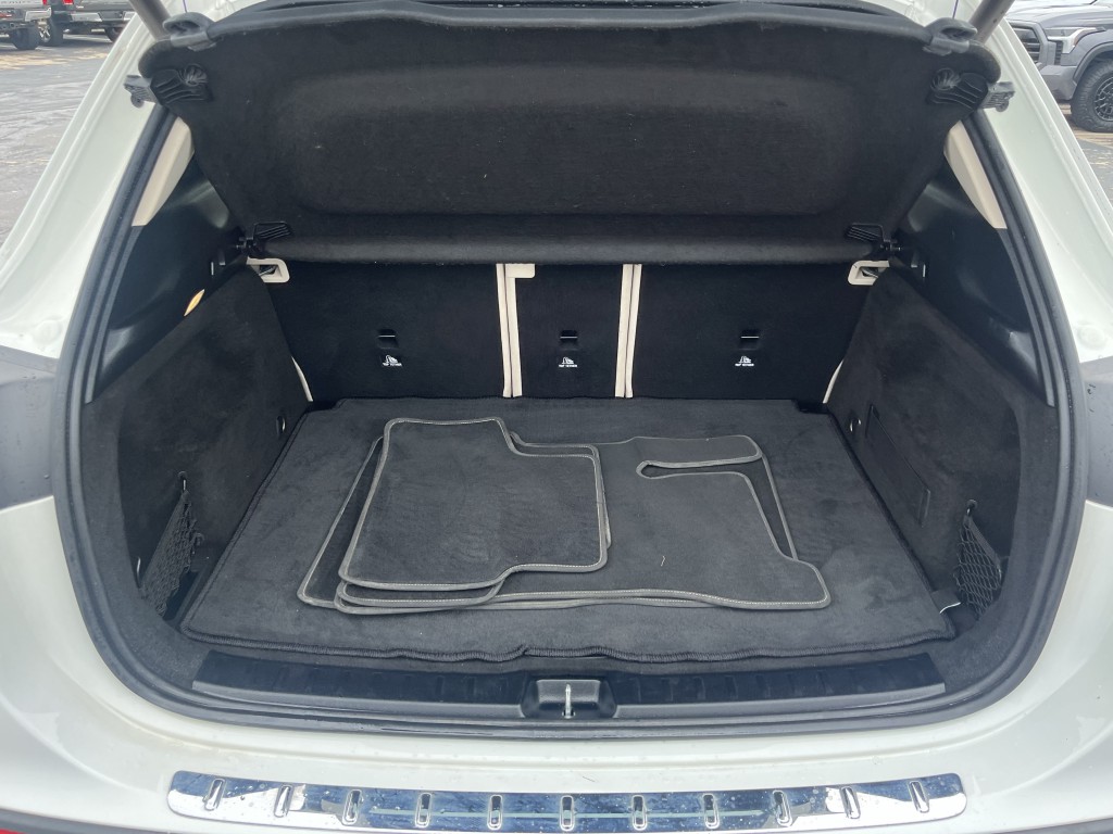 2021 Mercedes-Benz GLA-Class Image 14