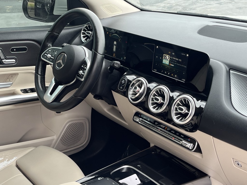 2021 Mercedes-Benz GLA-Class Image 18