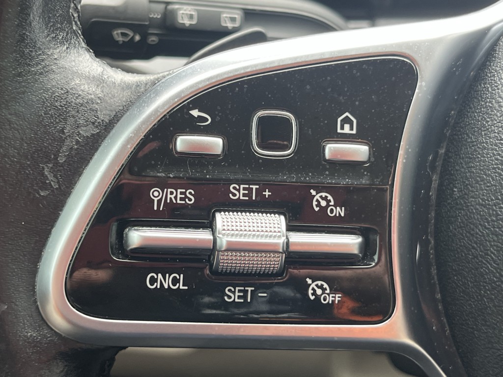 2021 Mercedes-Benz GLA-Class Image 21