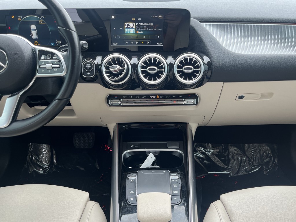 2021 Mercedes-Benz GLA-Class Image 26