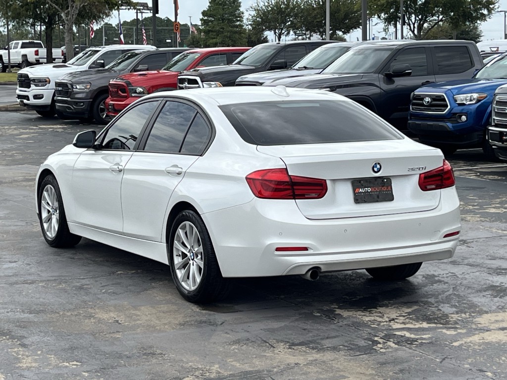 2018 BMW 3 Series Image 11