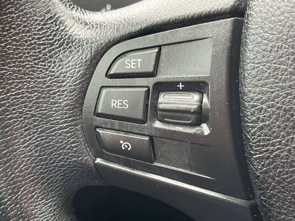 2018 BMW 3 Series Image 18