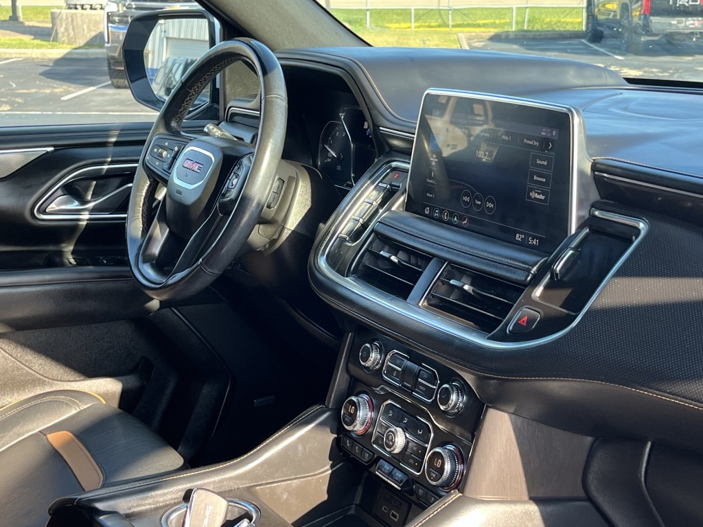 2021 GMC Yukon Image 17