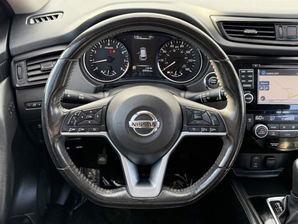 2017 Nissan Rogue Image 8