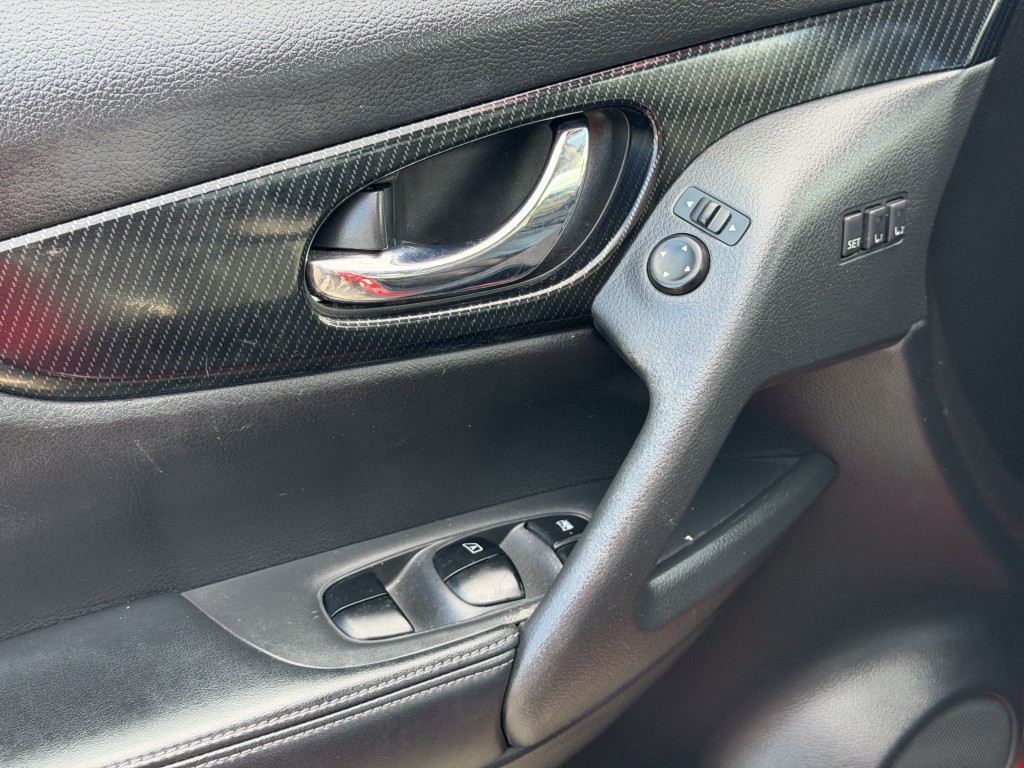 2017 Nissan Rogue Image 17