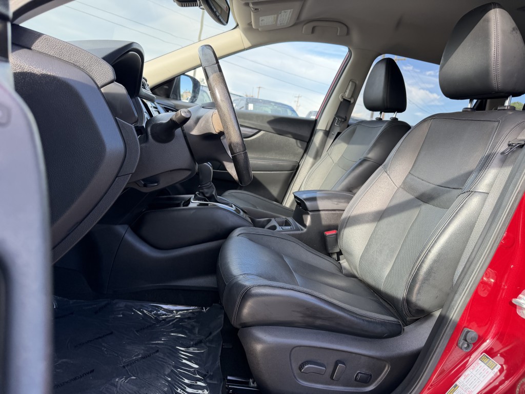 2017 Nissan Rogue Image 19