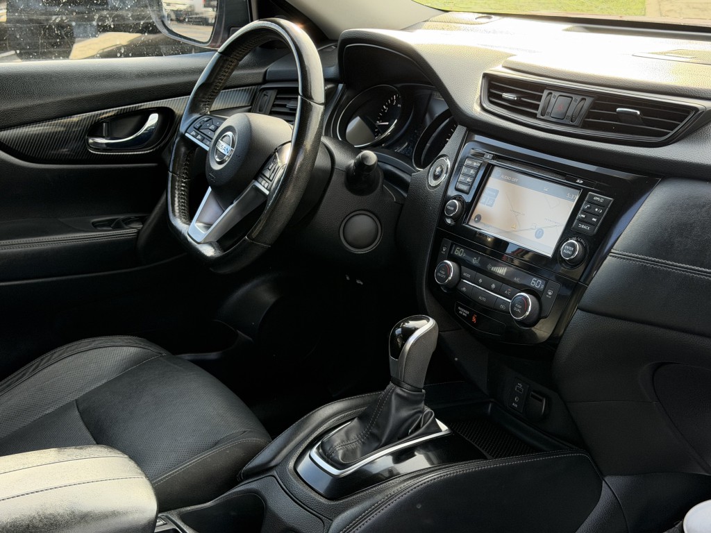 2017 Nissan Rogue Image 20