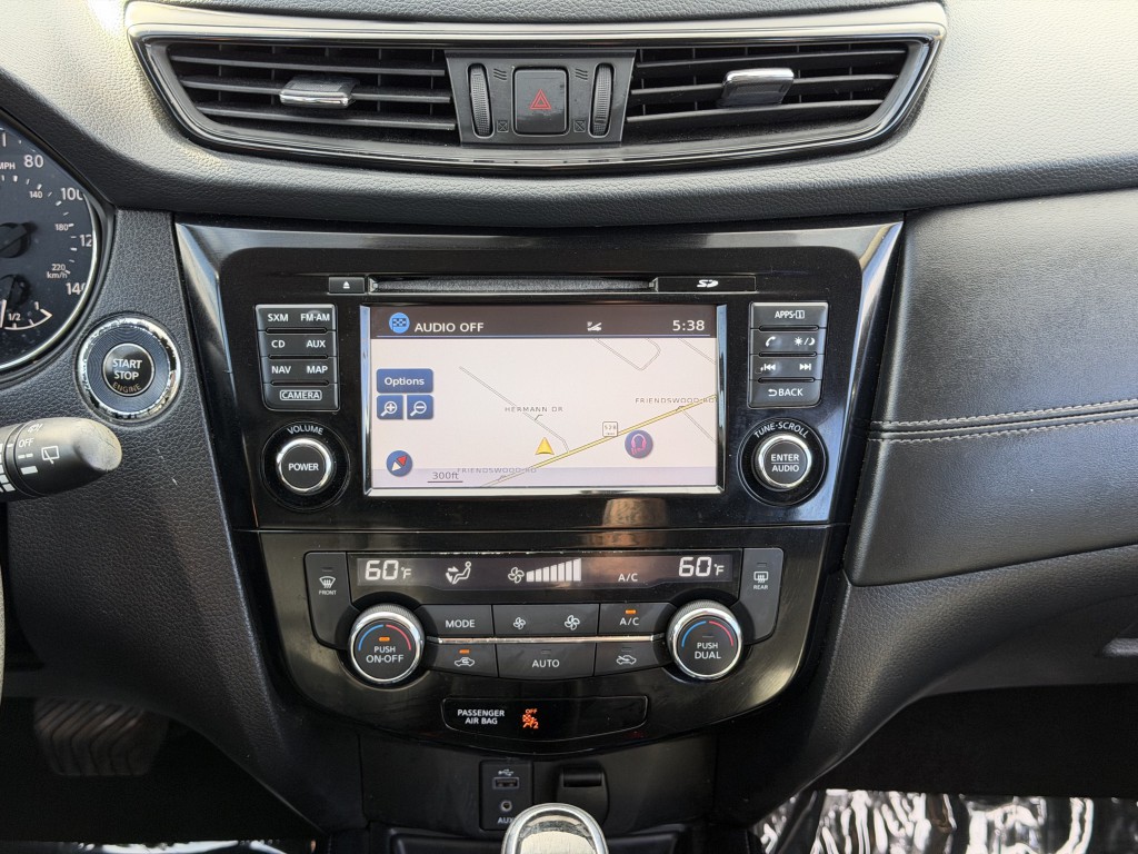2017 Nissan Rogue Image 23