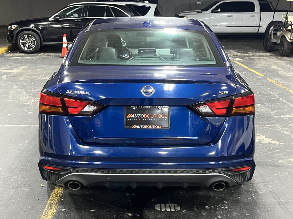 2021 Nissan Altima Image 9