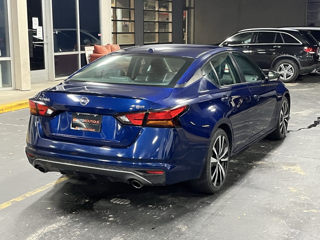 2021 Nissan Altima Image 11