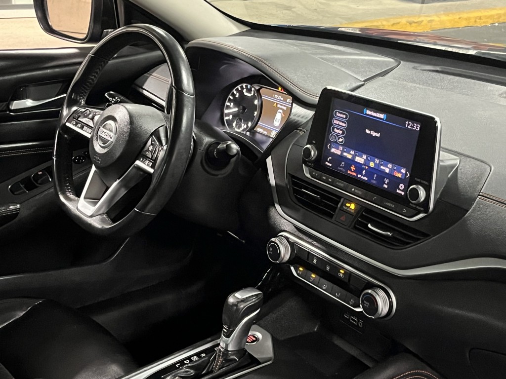 2021 Nissan Altima Image 15