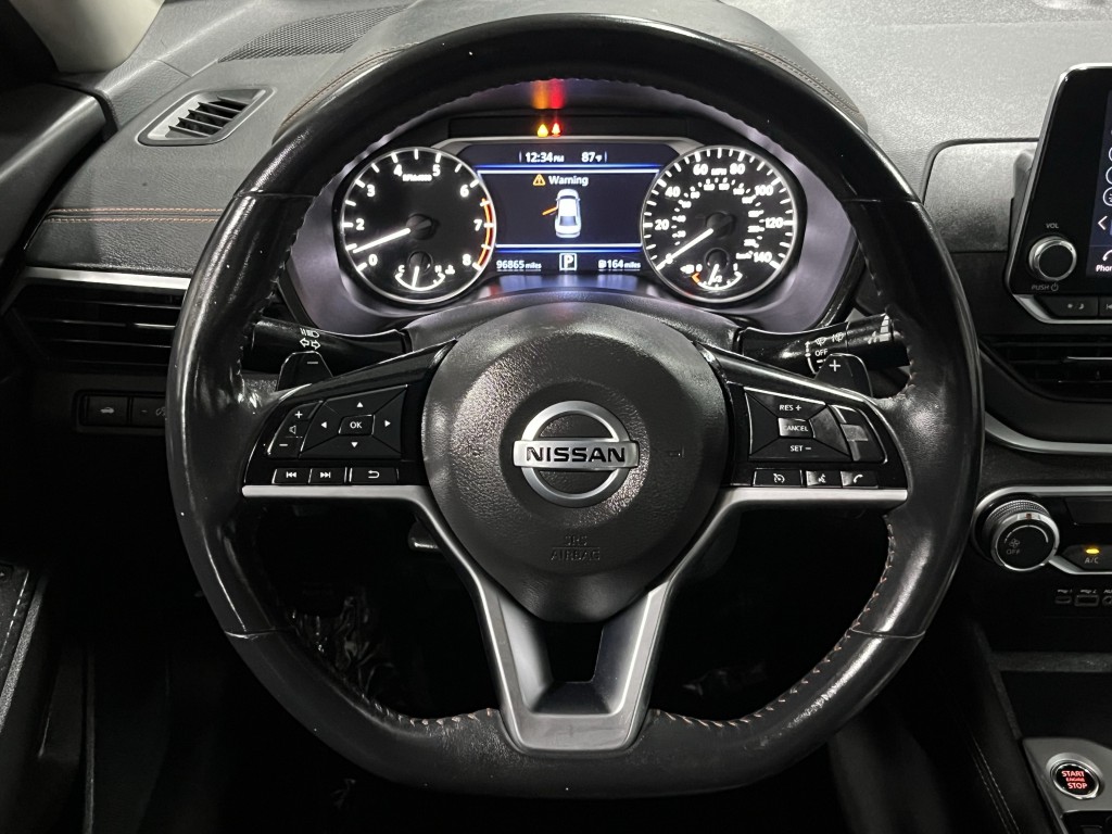 2021 Nissan Altima Image 17