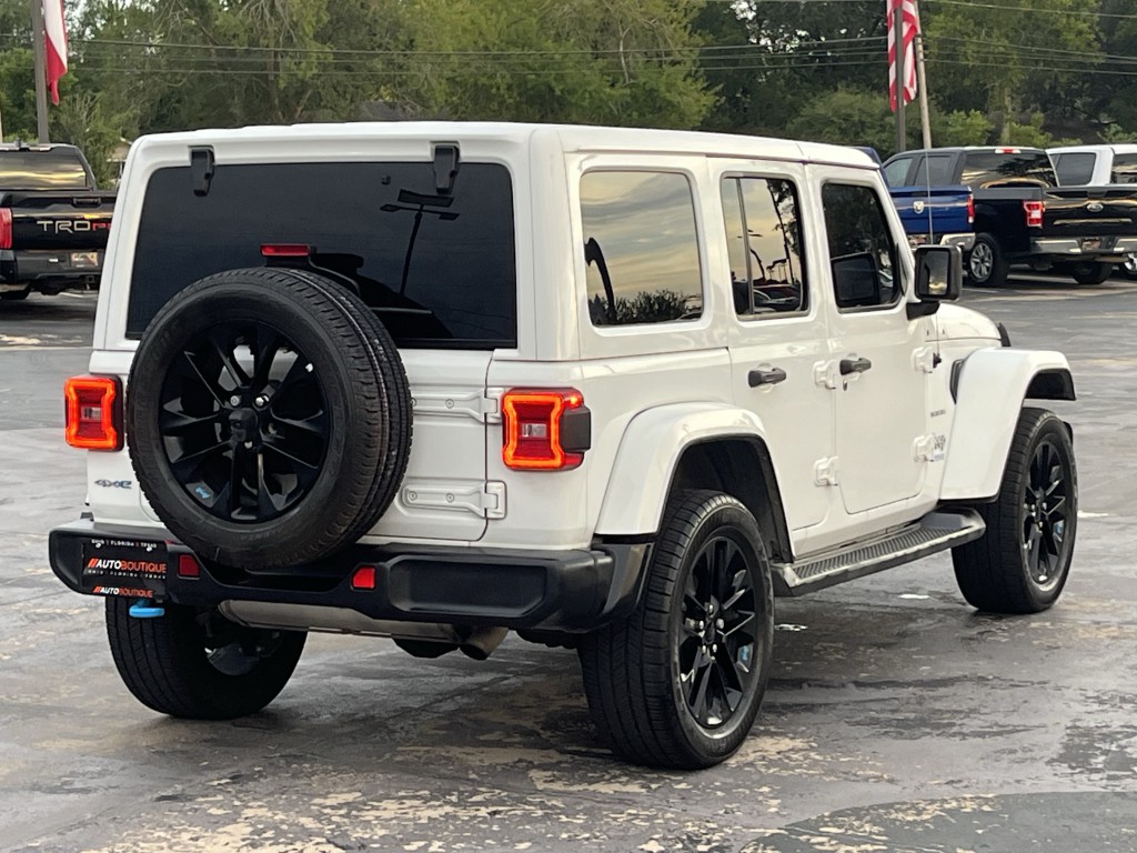 2022 Jeep Wrangler Image 11