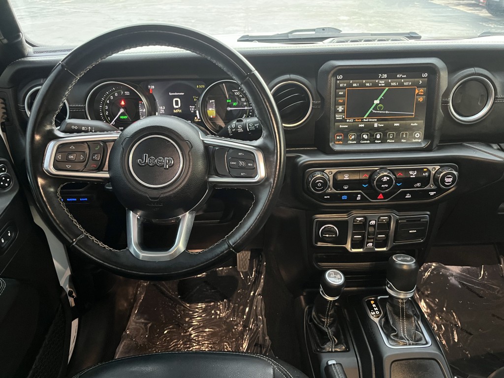 2022 Jeep Wrangler Image 18