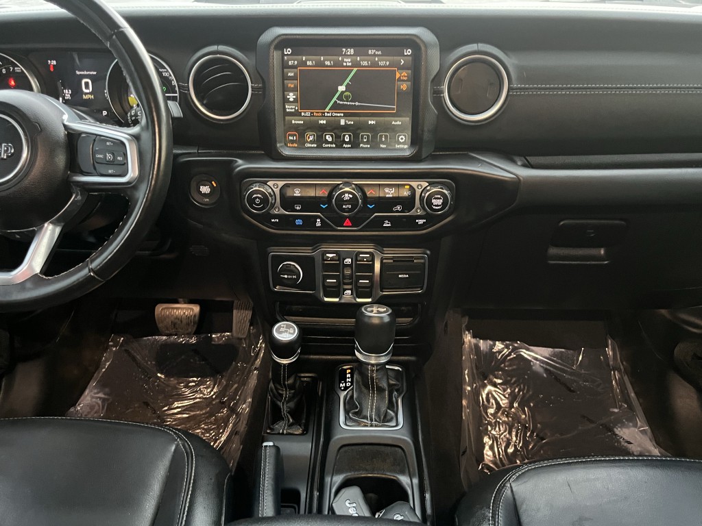 2022 Jeep Wrangler Image 24