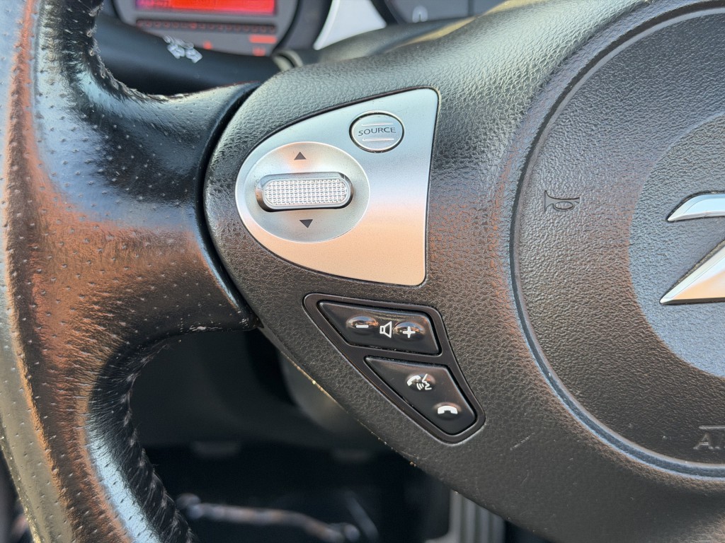 2013 Nissan 370Z Image 17