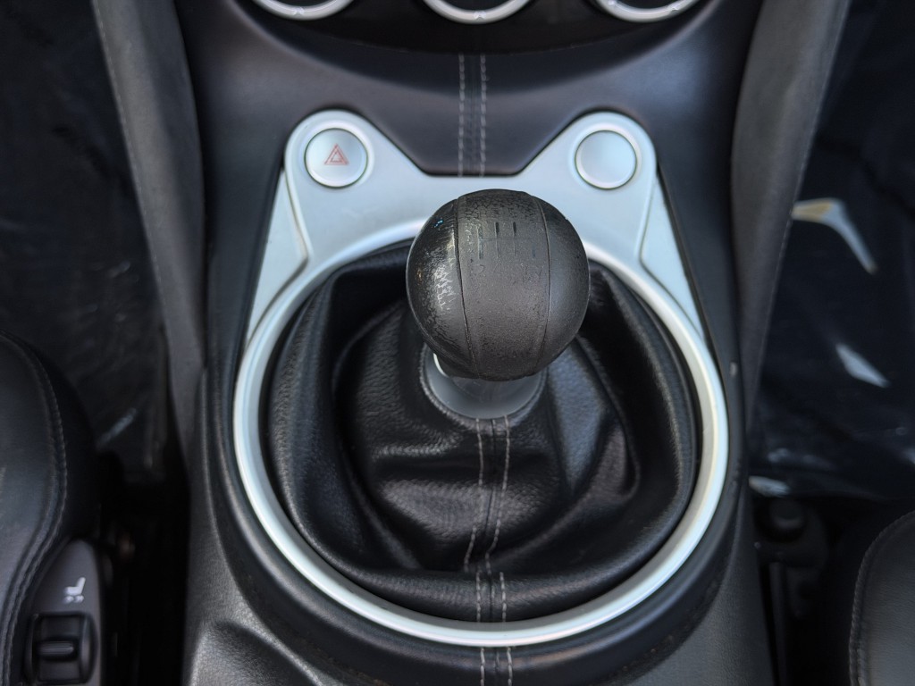 2013 Nissan 370Z Image 23