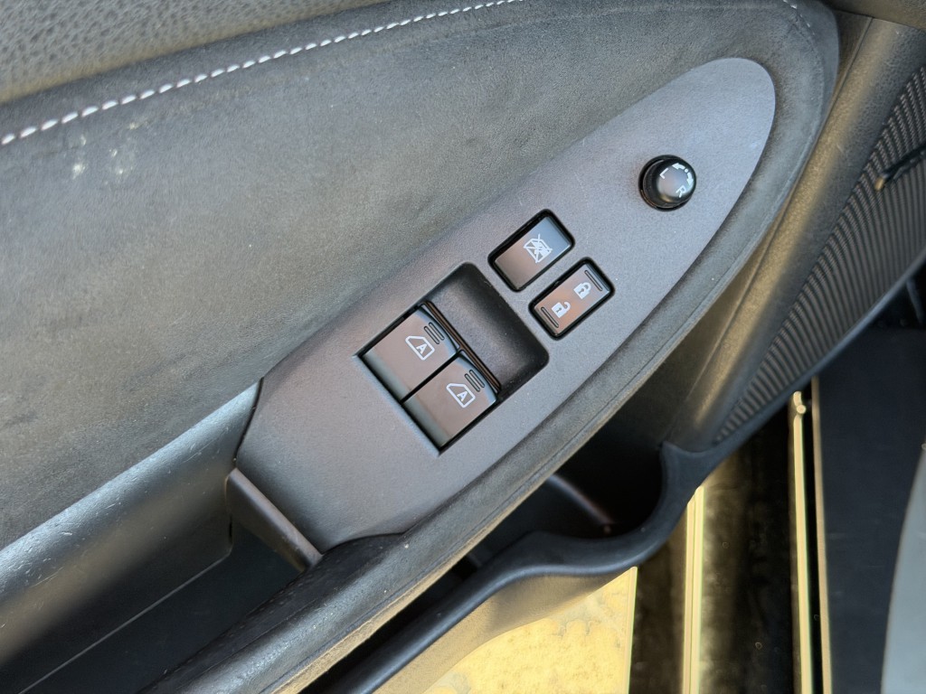 2013 Nissan 370Z Image 27