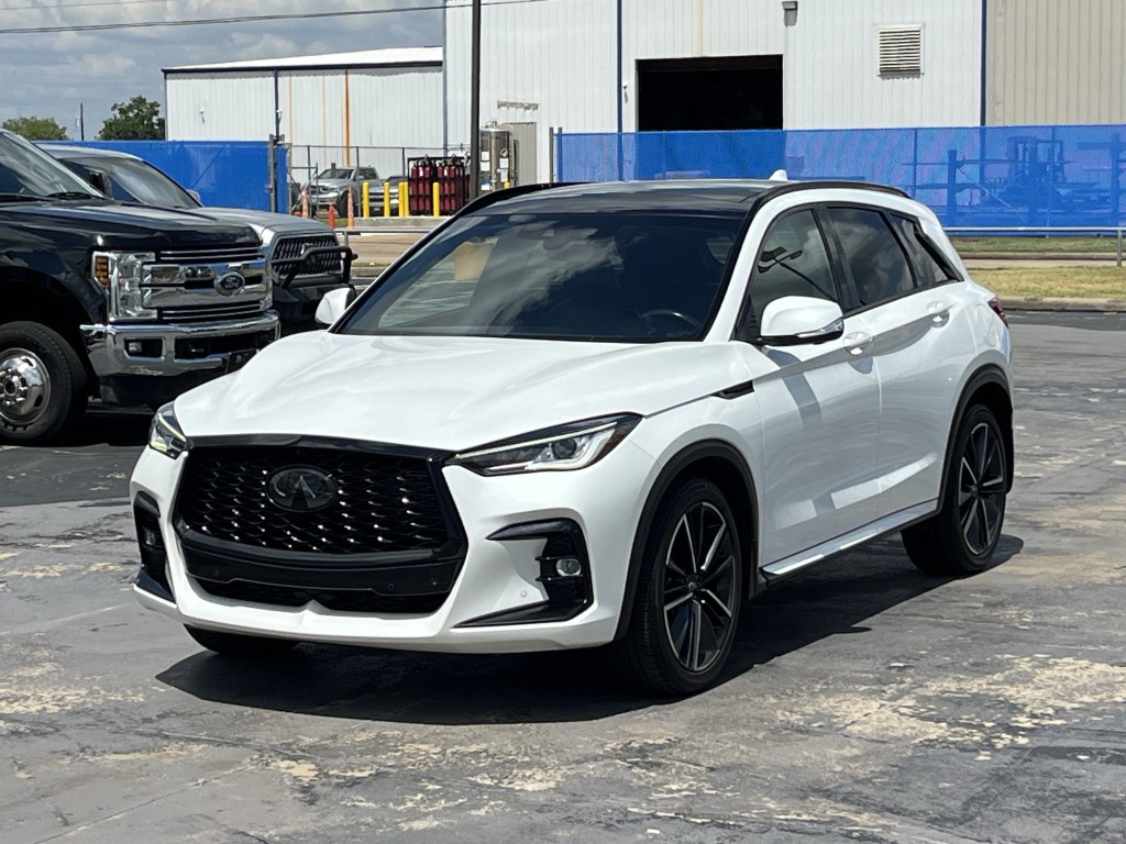 2023 INFINITI QX50 Image 3