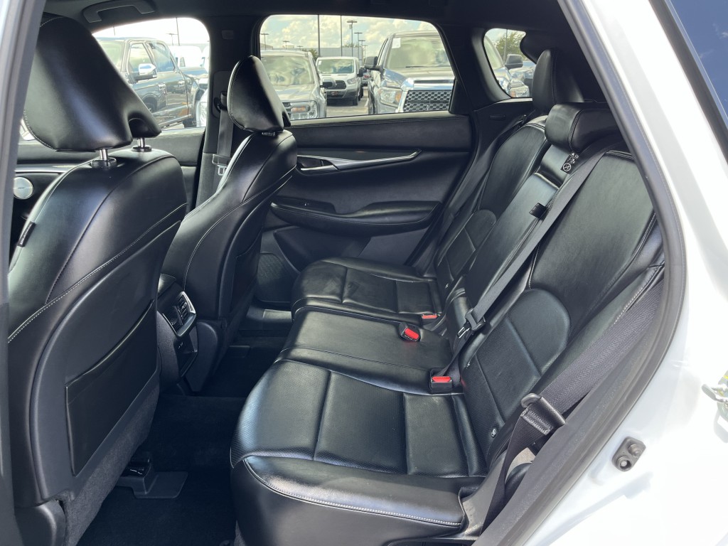 2023 INFINITI QX50 Image 32