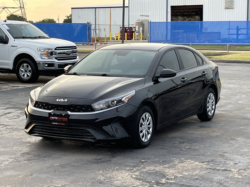 2024 Kia Forte Image 3