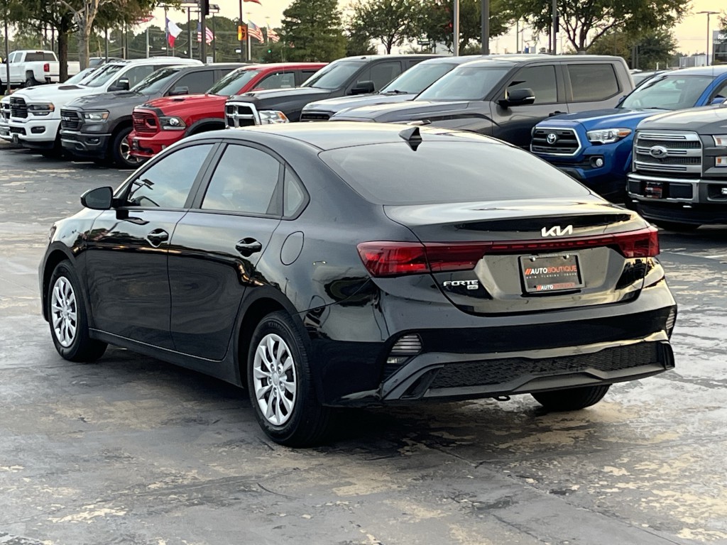 2024 Kia Forte Image 11