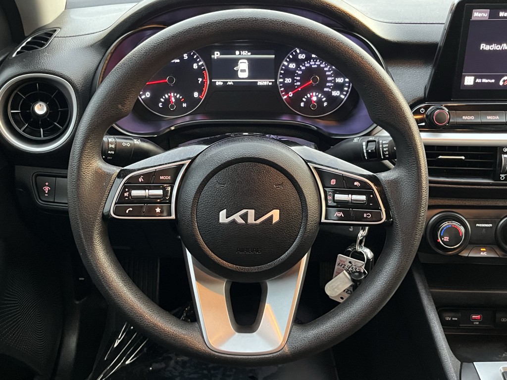 2024 Kia Forte Image 17